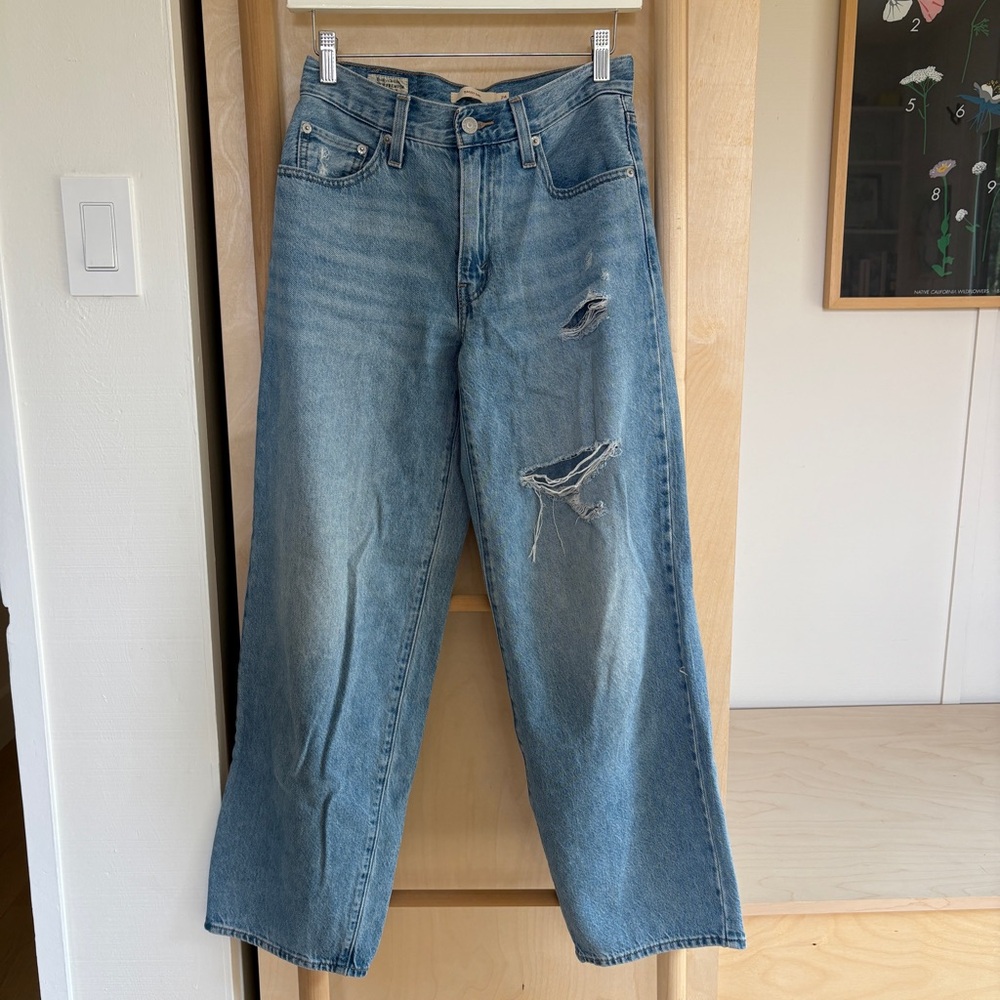Mid-waist Levi’s Baggy Dad Denim Size 24
